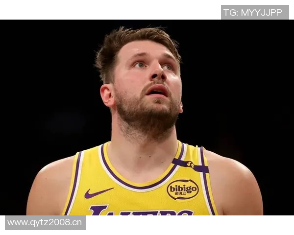 东契奇与里夫斯携手共进展现持球天赋助力湖人未来发展