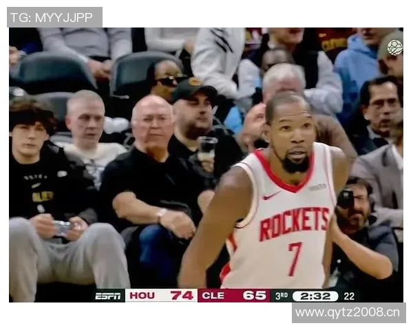 媒体人:火箭替补席确实没几个正常人了得亏末节有霍勒迪和申京 媒体人:火箭替补席确实没几个正常人了得亏末节有霍勒迪和申京