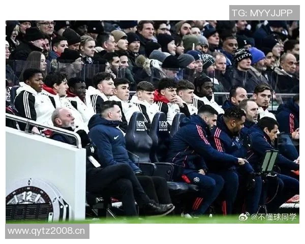 曼联球员与主教练关系良好球员更关注表现不佳的沮丧情绪 曼联球员与主教练关系良好球员更关注表现不佳的沮丧情绪