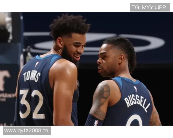 爱德华兹表现出色19投9中砍下31分8篮板5助攻三分球命中率高达50